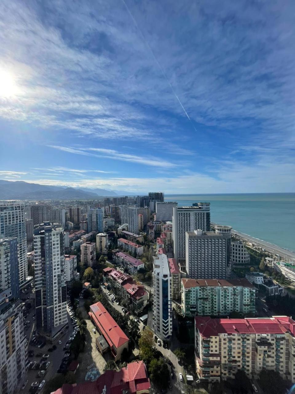 Orbi Сity Sunny Apartments High Floor Batumi Exterior foto